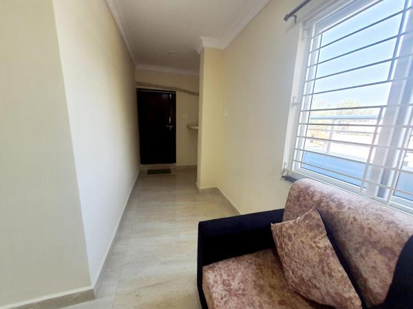 MK SUITES : photo 7 de la chambre suite lit king-size avec balcon