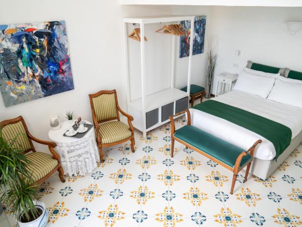Le Stanze di Sissi - Luxury Suites : photo 3 de la chambre chambre double deluxe - vue sur mer