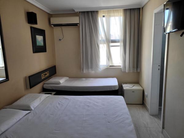 Hotel Estação Express : photo 6 de la chambre chambre triple