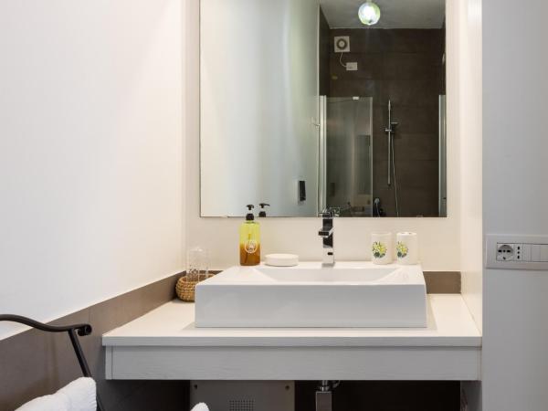 Bed & Breakfast Il Carignano : photo 4 de la chambre chambre double avec salle de bains privative