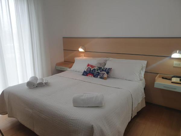 Hotel Bianca Vela : photo 1 de la chambre chambre double ou lits jumeaux avec balcon