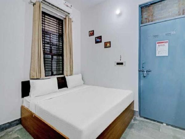 Hotel TSR By WB Inn : photo 8 de la chambre chambre double deluxe