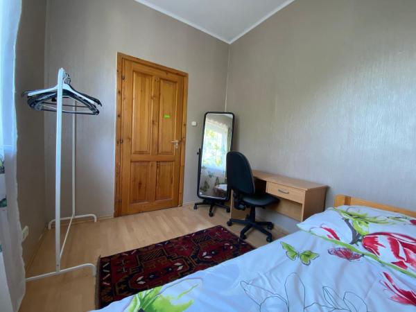 Hermina apartmanház : photo 5 de la chambre chambre simple avec salle de bains commune