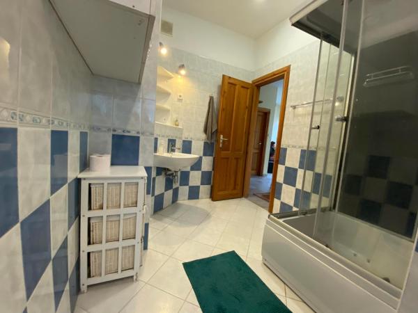 Hermina apartmanház : photo 7 de la chambre chambre triple avec salle de bains commune