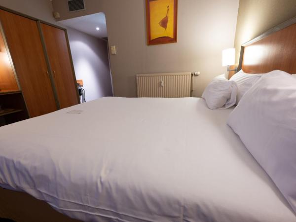 Holiday Inn Calais-Centre, an IHG Hotel : photo 3 de la chambre chambre standard lit queen-size