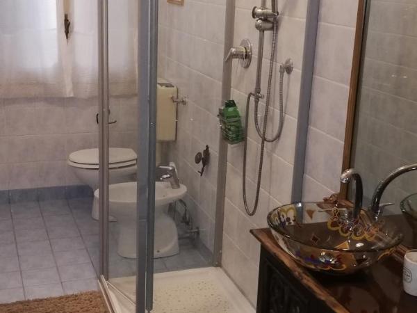 Residenza Rubbiani - Fermata Fiera e Rizzoli : photo 6 de la chambre chambre simple standard avec salle de bains commune