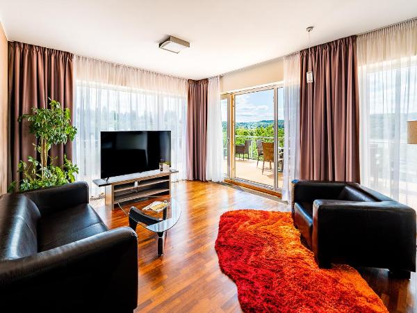 Maximus Resort : photo 1 de la chambre chambre quadruple avec terrasse