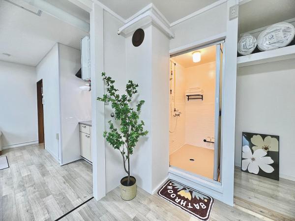 attomi hostel : photo 2 de la chambre chambre quadruple avec douche