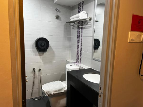 Signature Hotel : photo 5 de la chambre chambre lits jumeaux standard