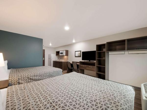 WoodSpring Suites San Antonio UTSA - Medical Center : photo 8 de la chambre queen suite with two queen beds and tub - disability access/non smoking