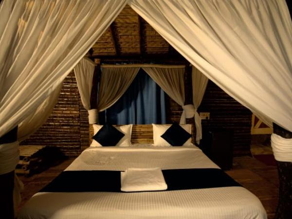 Farm Stay Resort - Shamirpet, Hyderabad : photo 1 de la chambre chambre lit king-size