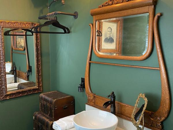 Phantom History House - Portrait Room : photo 3 de la chambre chambre lit queen-size