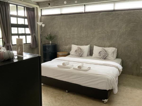 Rumpai Loft Habitat : photo 1 de la chambre chambre double avec salle de bains privative