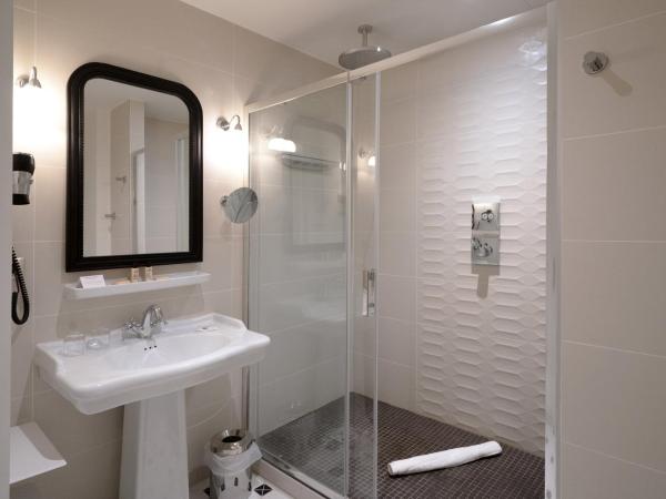 Hôtel Littéraire Gustave Flaubert, BW Signature Collection : photo 8 de la chambre suite junior triple avec terrasse