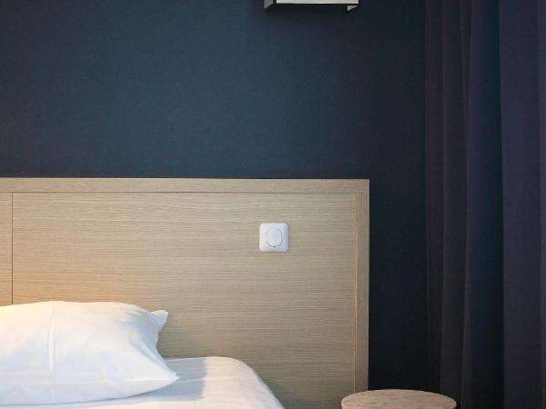 Hotel Saint Louis : photo 9 de la chambre chambre double avec balcon - 4ème Étage 