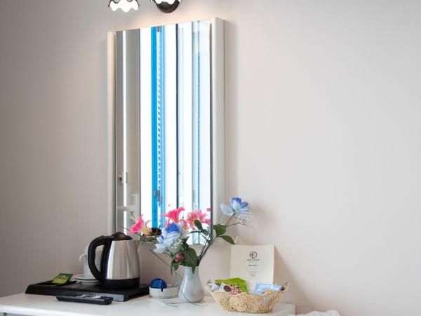 Hotel Loreley : photo 7 de la chambre chambre double ou lits jumeaux supérieure - vue sur mer