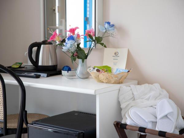 Hotel Loreley : photo 10 de la chambre chambre double ou lits jumeaux supérieure - vue sur mer