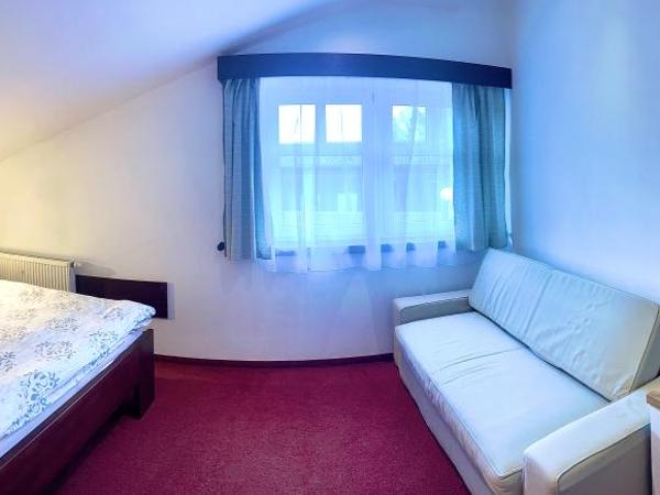 Pension Tenis - Centrum : photo 1 de la chambre chambre triple