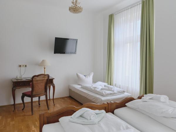 Jahrhunderthotel Leipzig : photo 4 de la chambre chambre triple