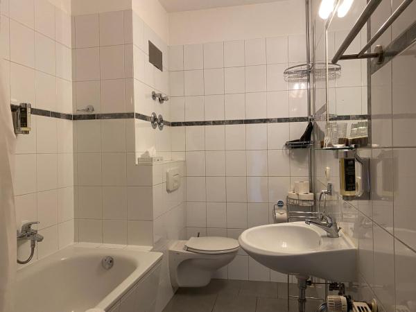 Jahrhunderthotel Leipzig : photo 5 de la chambre appartement avec balcon