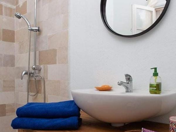 DAR BELDI : photo 7 de la chambre chambre lit king-size - vue sur piscine