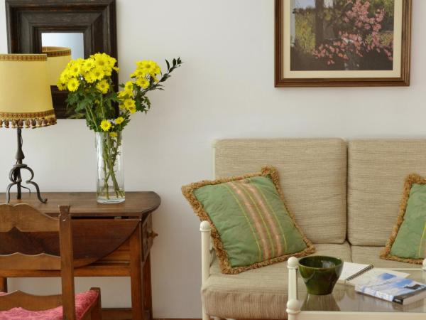 Hotel Santa Isabel La Real : photo 10 de la chambre chambre double ou lits jumeaux supérieure