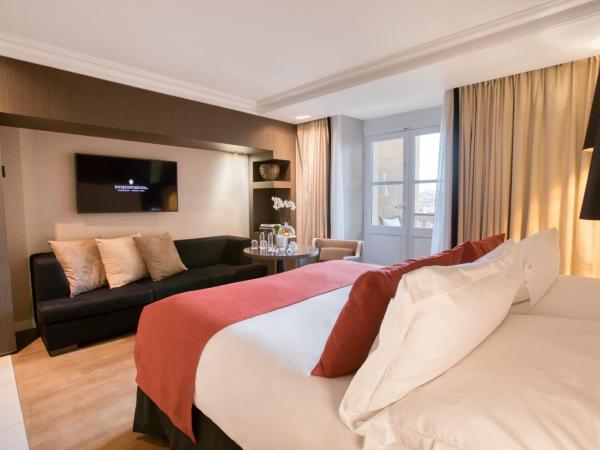 InterContinental Marseille - Hotel Dieu by IHG : photo 2 de la chambre chambre lit king-size classique avec terrasse - vue sur port