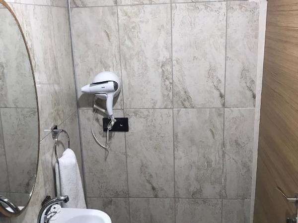 Grand Silay Hotel : photo 3 de la chambre petite chambre simple