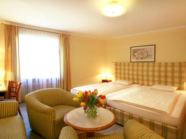 Hotel Garni Golf : photo 2 de la chambre chambre familiale