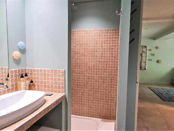 Villa Aigarden maison d'hôtes : photo 10 de la chambre suite supérieure 