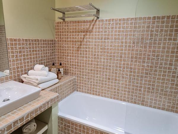 Villa Aigarden maison d'hôtes : photo 8 de la chambre chambre double supérieure