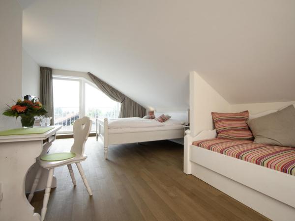 Gasthof Neuwirt Unterföhring : photo 1 de la chambre chambre triple