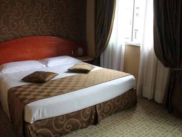 Hotel Mozart : photo 6 de la chambre chambre double classique