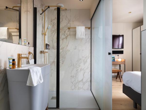 Hébé Hotel : photo 4 de la chambre grande chambre double