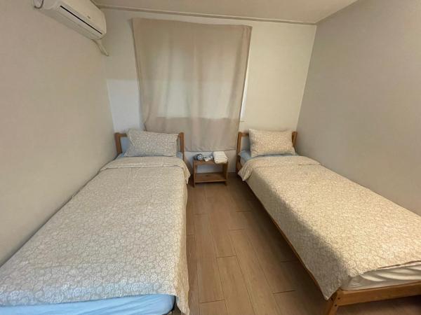 Twin Rabbit Guesthouse : photo 8 de la chambre chambre lits jumeaux standard avec salle de bains privative