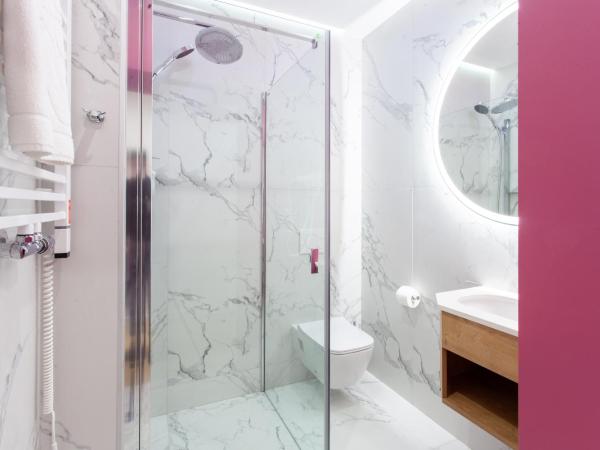 SQUARE APARTMENTS GDYNIA : photo 4 de la chambre chambre lit king-size supérieure