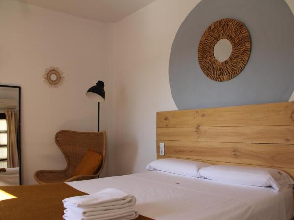 La Piquera Hostal : photo 1 de la chambre suite avec terrasse 