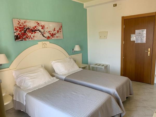 Hotel La Margherita & SPA : photo 2 de la chambre chambre double ou lits jumeaux Économique