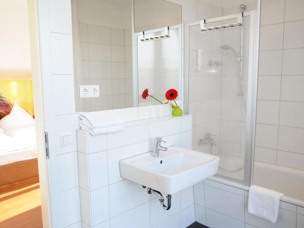 H+ Hotel 4Youth : photo 6 de la chambre chambre simple