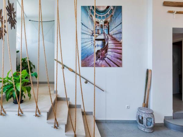 Marina Blue - Apartments & Suites : photo 10 de la chambre chambre double avec terrasse