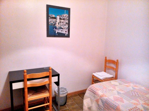 Pensión Borrás : photo 6 de la chambre chambre simple avec salle de bains commune