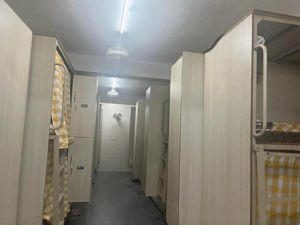Abuzz OxfordCaps, Genome Valley Hyderabad : photo 8 de la chambre lits superposés dans dortoir masculin
