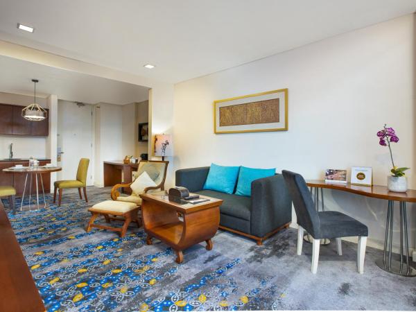 Jambuluwuk Malioboro Hotel Yogyakarta : photo 3 de la chambre suite jambuluwuk