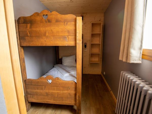 Hotel Les Lutins : photo 5 de la chambre chambre double familiale