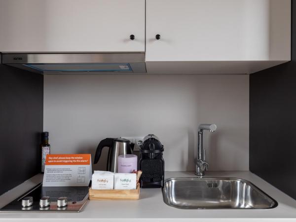 numa I Stark Rooms & Apartments : photo 6 de la chambre grand studio avec cuisine