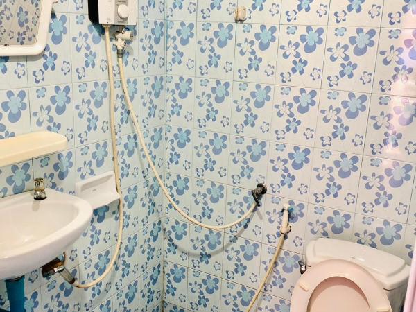 JR&GYM Resort : photo 2 de la chambre chambre double avec salle de bains privative