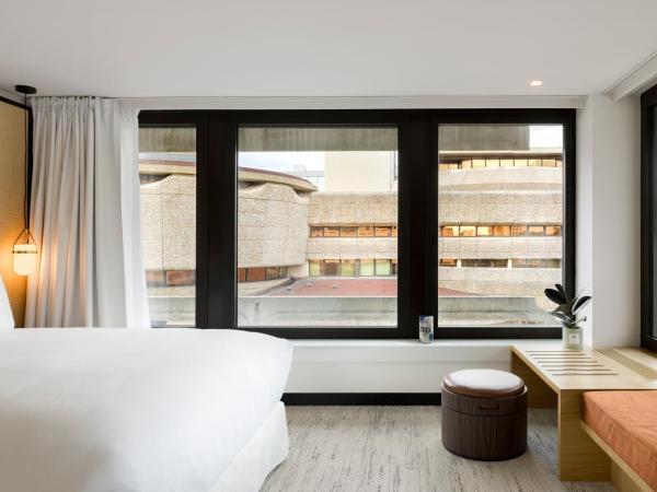 FirstName Bordeaux, Part of JdV by Hyatt : photo 8 de la chambre chambre d'angle lit king-size