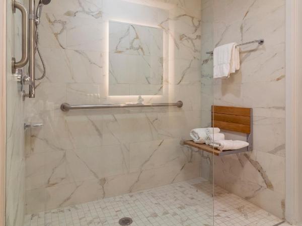 Radisson Resort Miami Beach : photo 5 de la chambre hébergement 2 lits queen-size - personnes à mobilité réduite