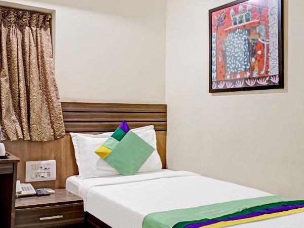 Hotel Madhav International Pune Railway Station : photo 2 de la chambre petite chambre simple