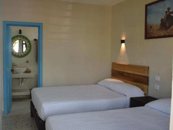 LUNA AZUL BY UVAS : photo 1 de la chambre chambre double - vue sur jardin